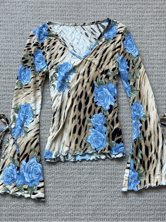Tops - Vintage bell sleeve leopard longsleeve top